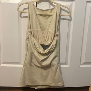 Lalabu Baby Carrier Soothe Shirt in Crème in Natural size large